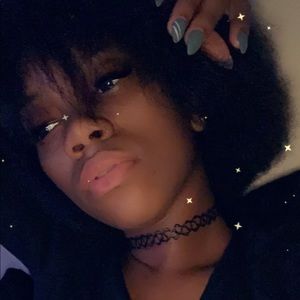 Meet your Posher, Moee